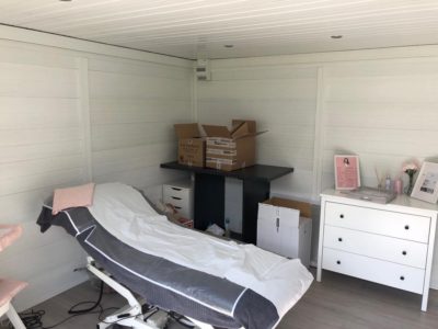 Composite Garden Room Beauticians In Oxford Inside Shot
