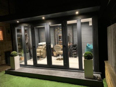 Oxford Garden Room Used As Hair Dresser Outside Shot Copy